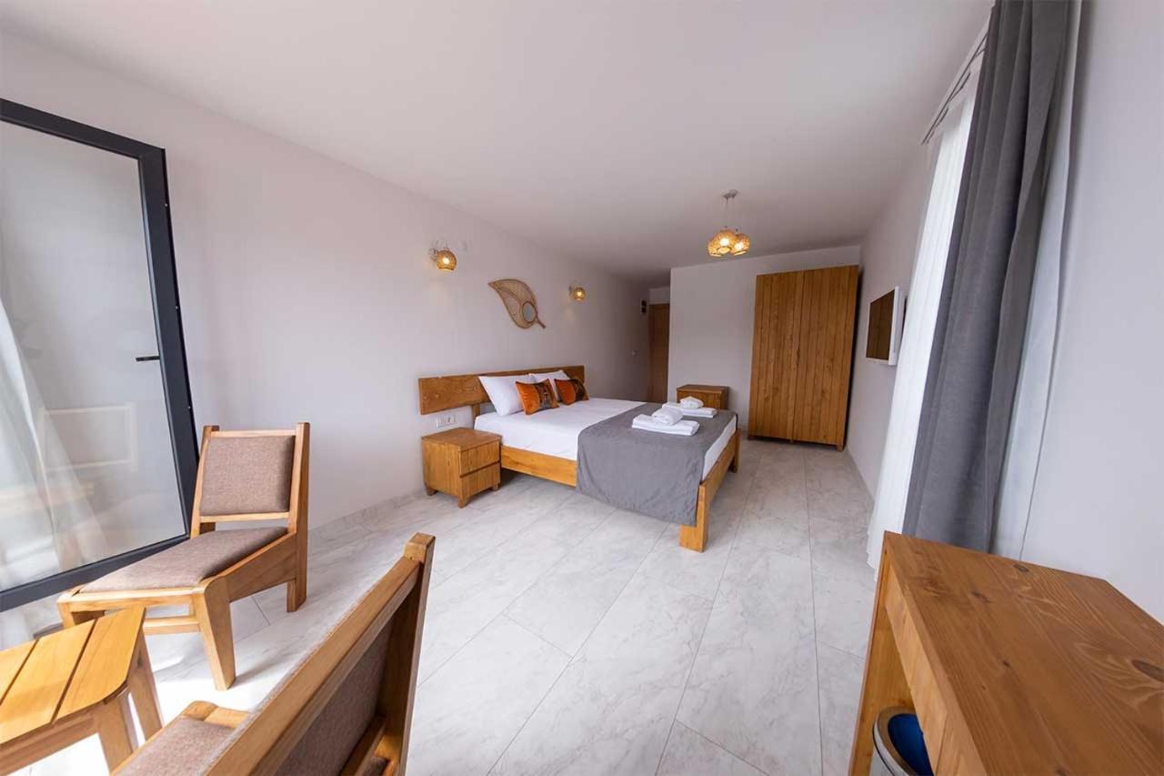 Foca Kybele Hotel *