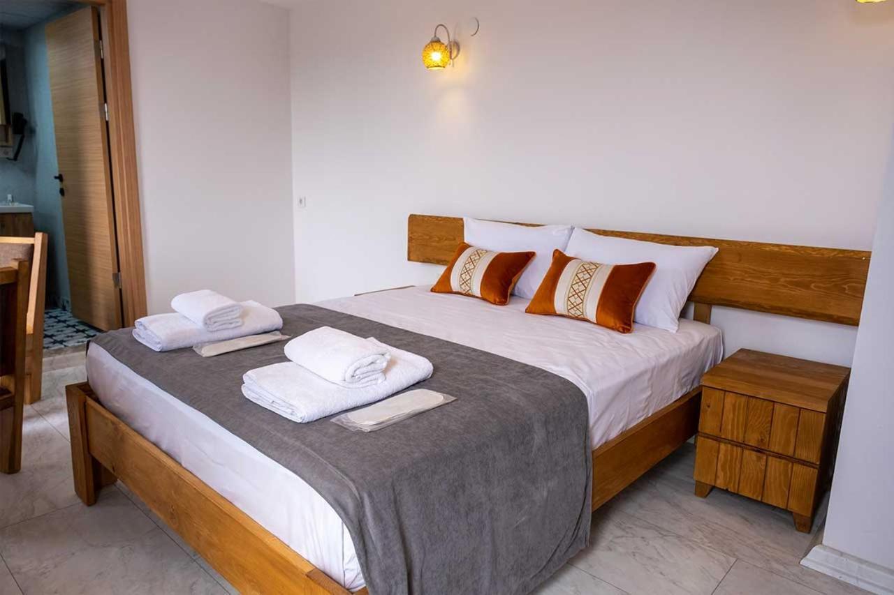 Foca Kybele Hotel İzmir